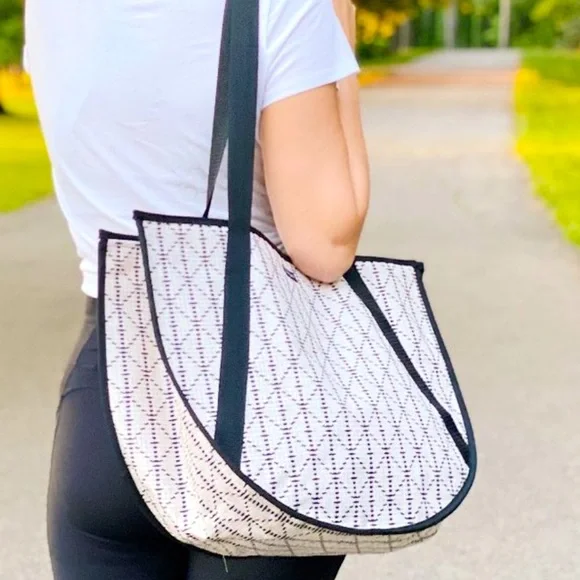 thirty one Bags Thirty One Gifts Round Utility Tote Moroccan Tile New Poshmark